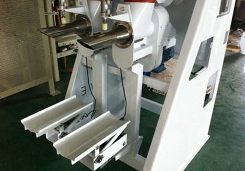 What are the improvement directions of small bag packaging machine?